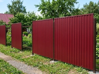 Профлист МП20 0.8 мм RAL 3005 Красное Вино 1 - в «Монолит-Металлопрокат».