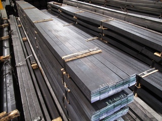Полоса алюминиевая 6х40х4000 мм АД31т 3 - в «Монолит-Металлопрокат».